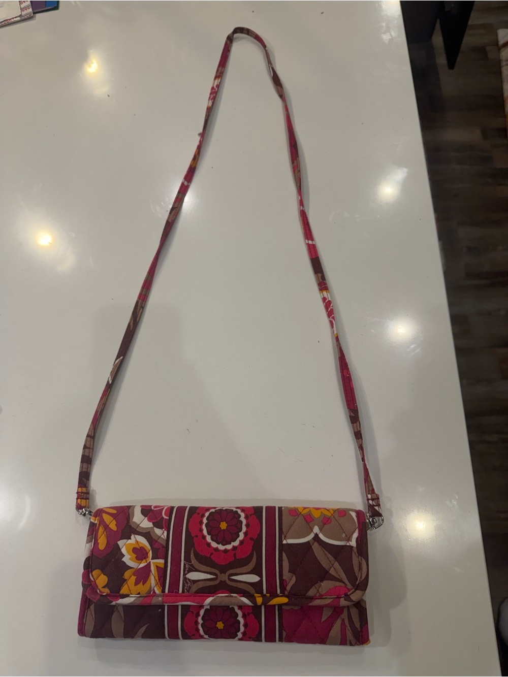 Vera Bradley Pink Maroon Floral Quilted Crossbody Wallet - Picture 1 of 3